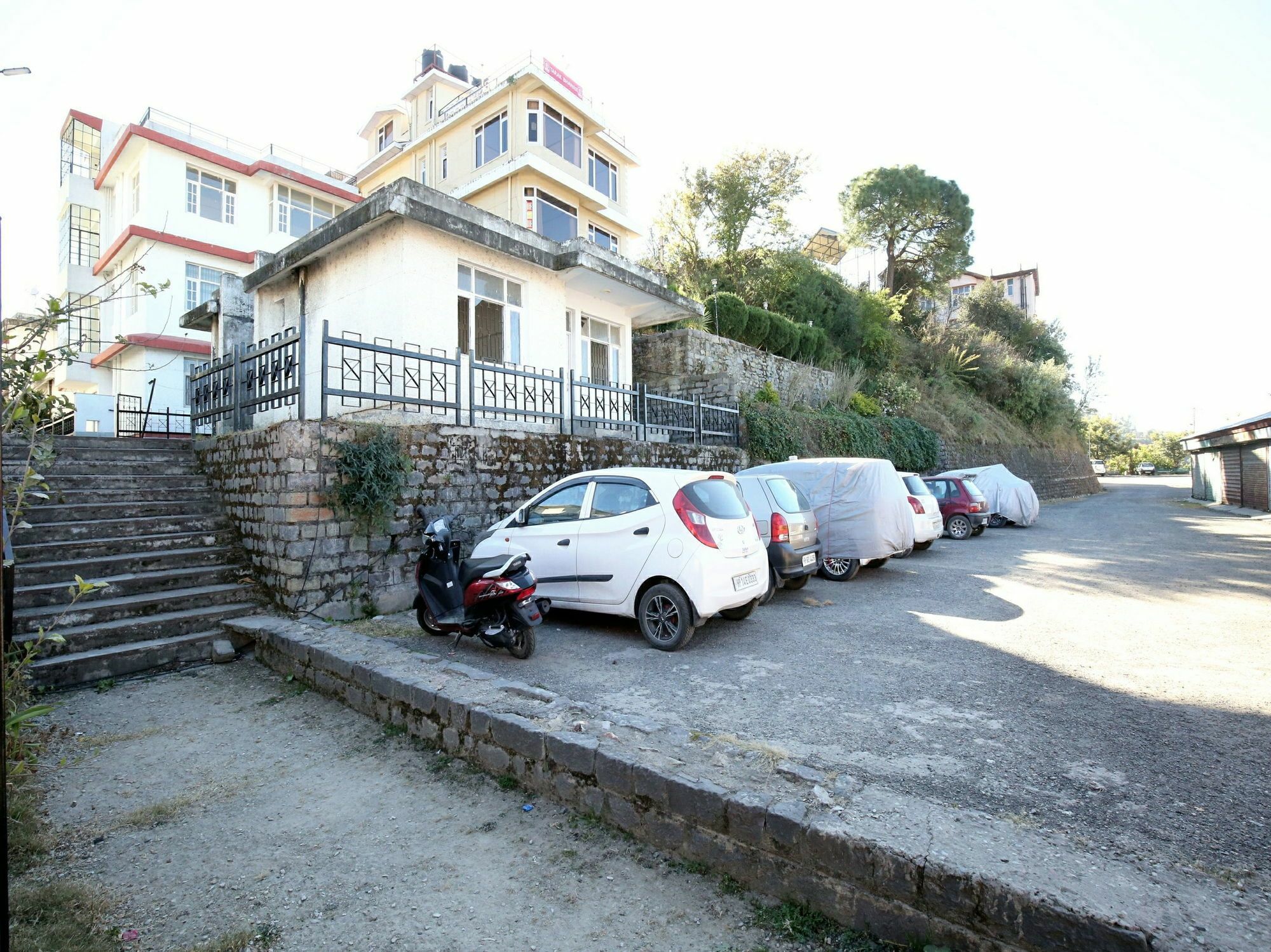 Elegant 3Bhk Abode In Shoghi, Shimla Apartment Exterior photo