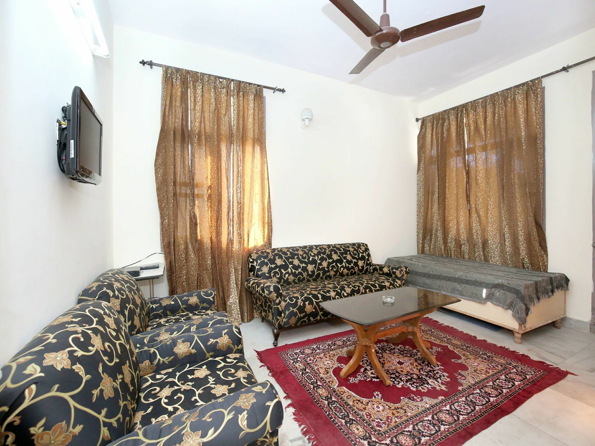 Elegant 3Bhk Abode In Shoghi, Shimla Apartment Exterior photo