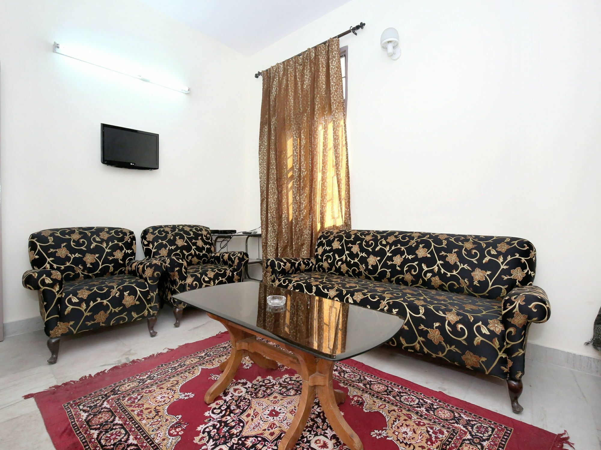 Elegant 3Bhk Abode In Shoghi, Shimla Apartment Exterior photo